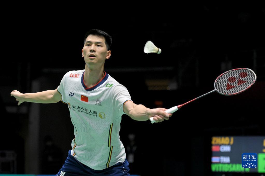 在绿茵场上 在绿茵场上